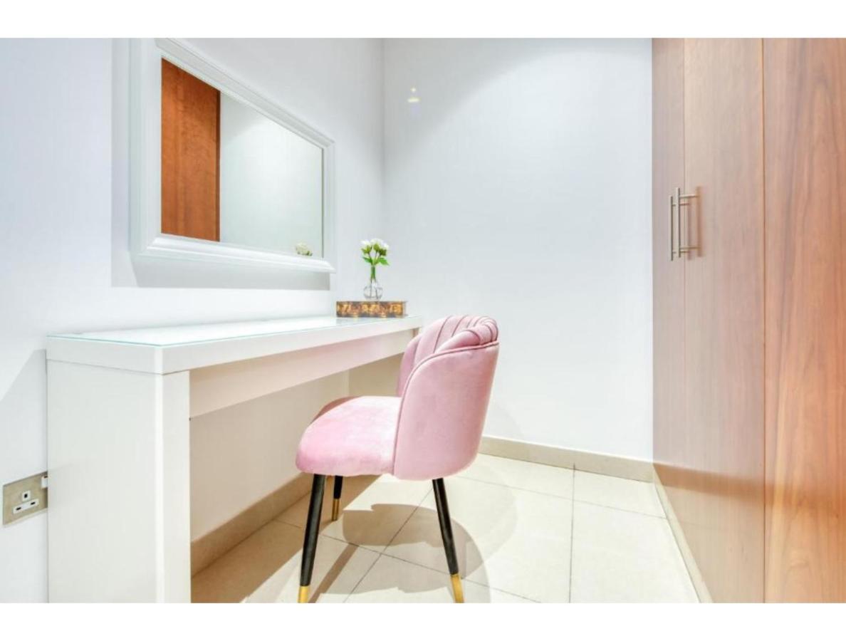 The Penthouse Near Burj Khalifa And Dubai Mall Экстерьер фото
